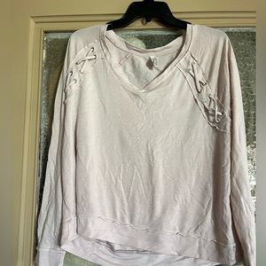 Light pink, loose shirt